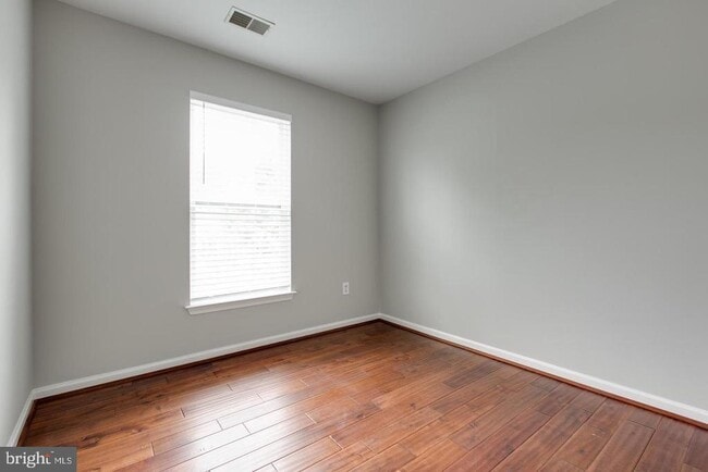 Building Photo - 8832 Papillon Dr