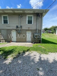 Building Photo - 15 N Riley Ave