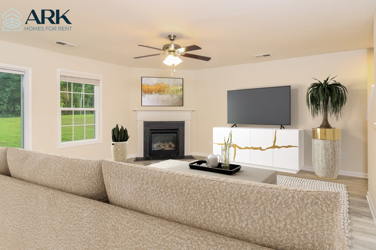 Building Photo - 121 Woodcote Dr