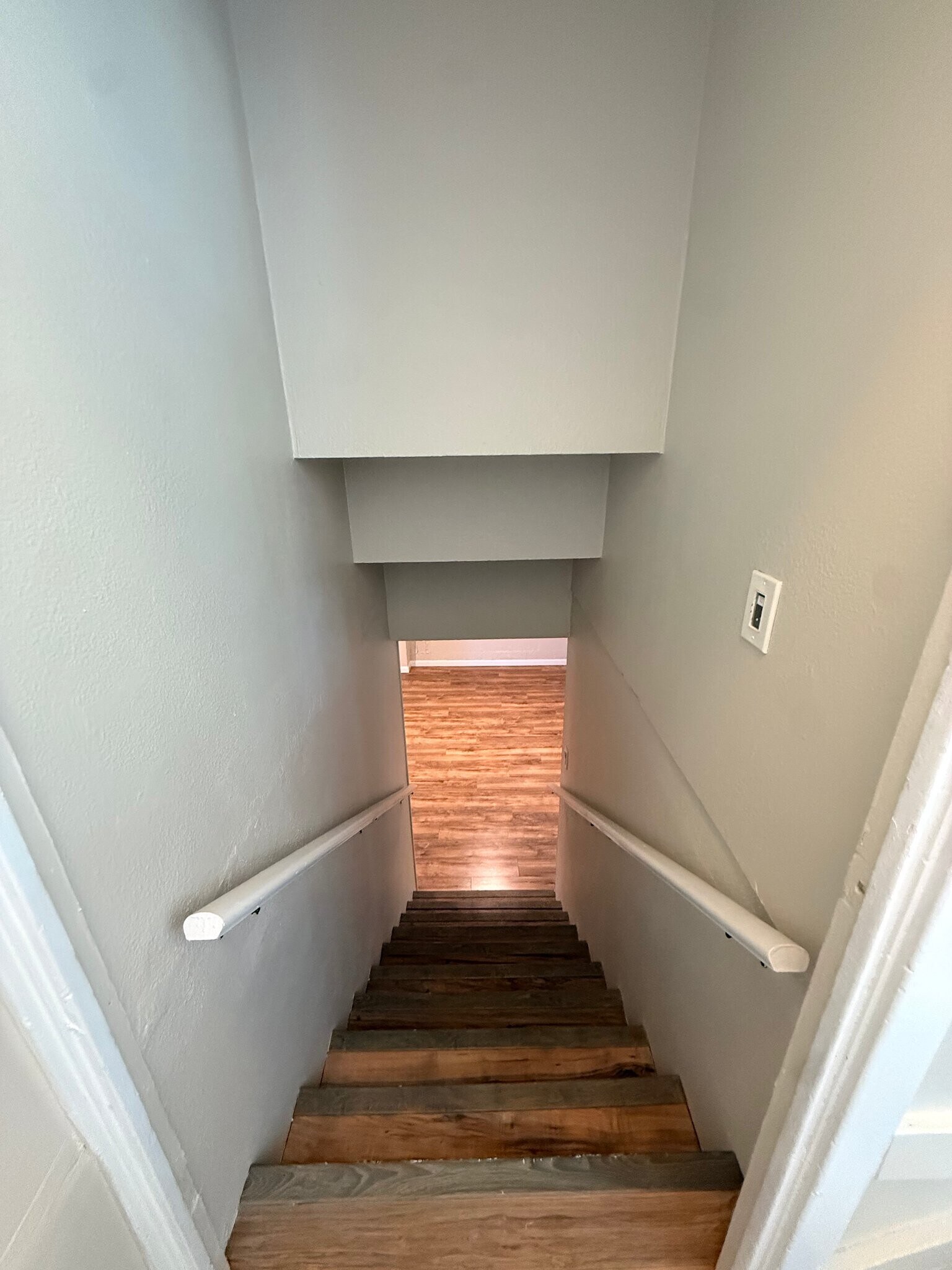 Building Photo - 1518 Mahan Ave