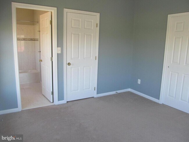 Building Photo - 20460 Greymont Terrace