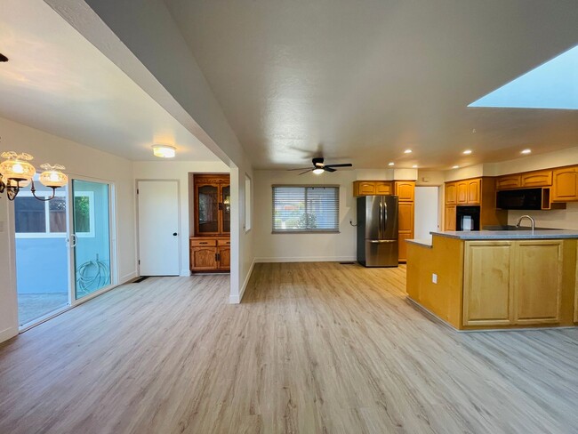 Building Photo - Beautiful 4 Bed 2 Bath San Jose Home - Lar...