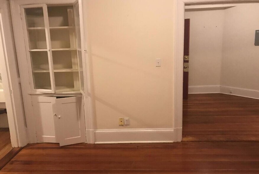 Building Photo - 881 Massachusetts Ave