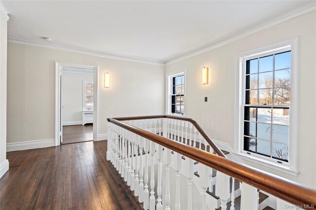 Building Photo - 203 Store Hill Rd