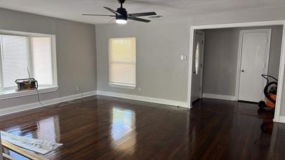 Building Photo - 1330 W Sears St