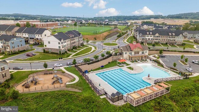 Building Photo - 6110 Stonecat Ct