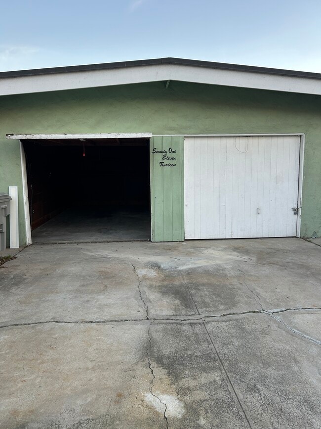 Building Photo - 7111 Mohawk St