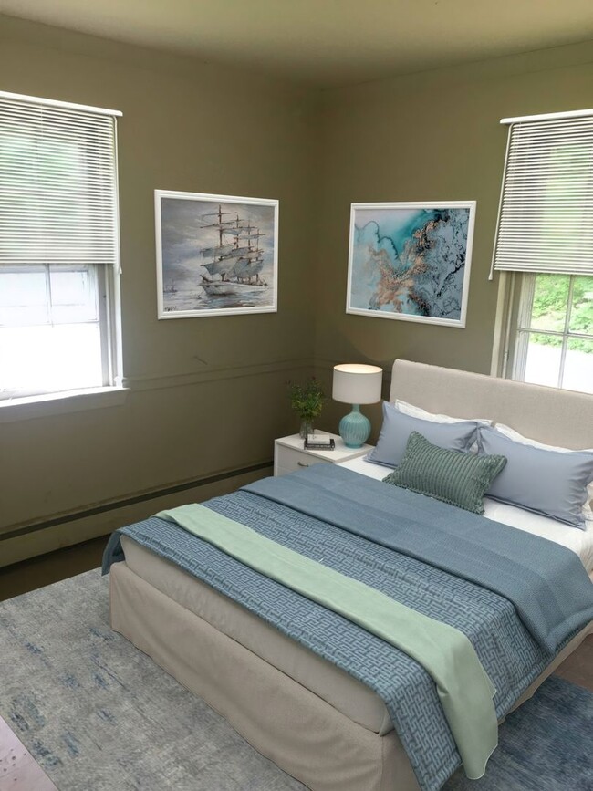 Building Photo - Secluded 5 Bed - 3.5 Bath House on a Hill ...