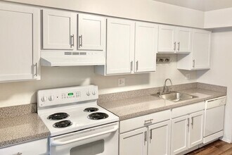 Building Photo - Colony Park Apartments