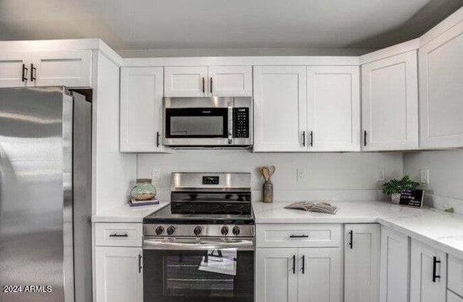 Building Photo - 1315 W Cocopah St