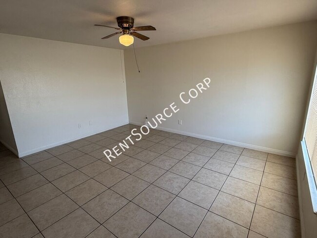 Building Photo - 2028 Yosemite Ct