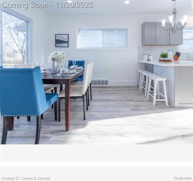 Building Photo - 279 Manistique St