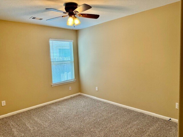 Building Photo - 21914 Cascade Hollow Ln