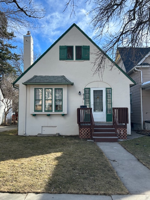 Building Photo - 610 4th Ave N