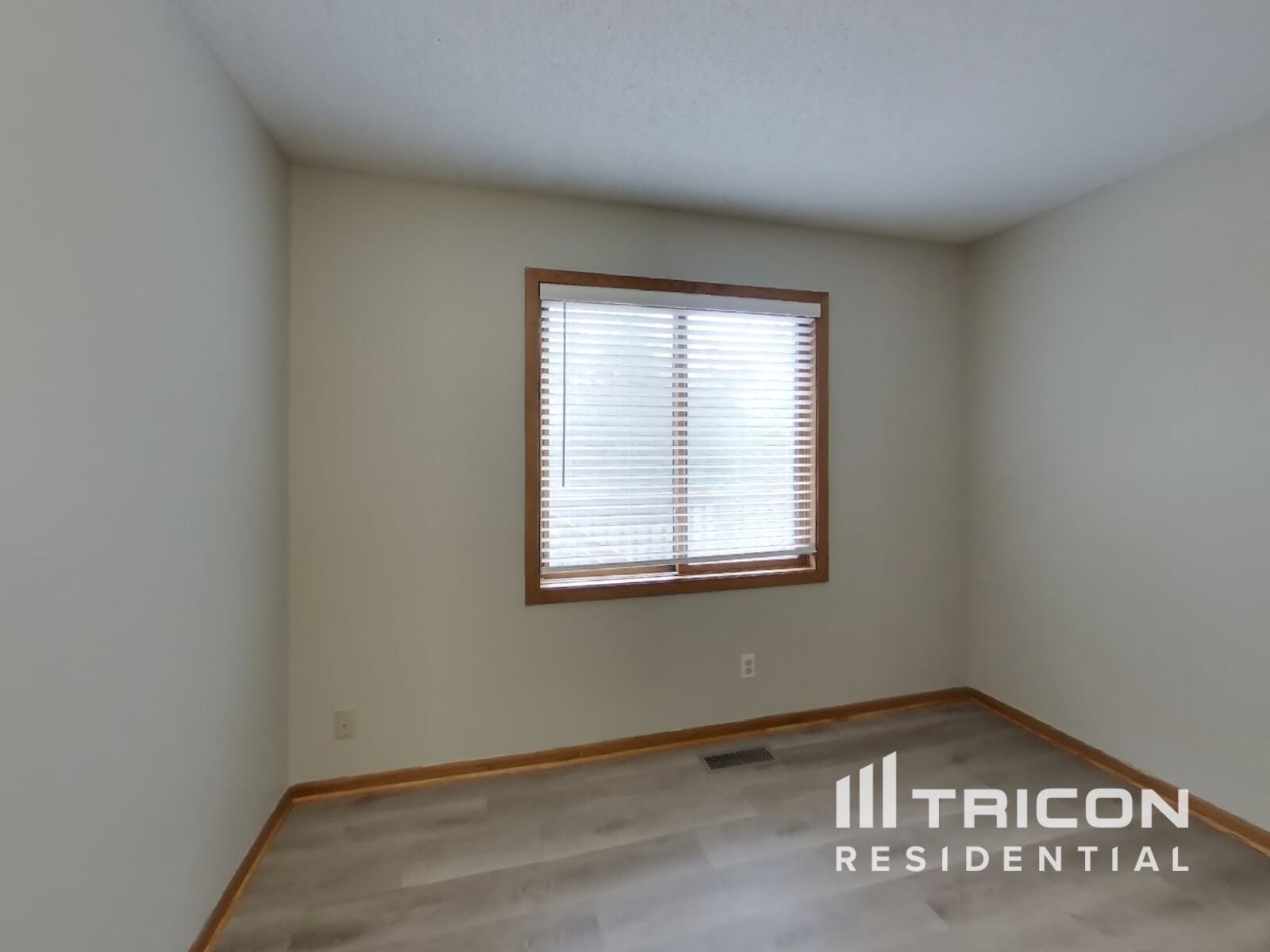 Building Photo - 4350 Thornhill Ln