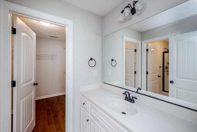 Building Photo - 1043 Wildfire Cir