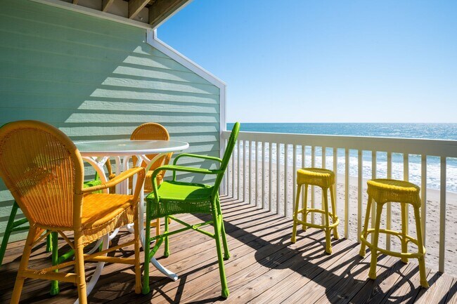 Building Photo - PERFECT FURNISHED RENTAL FOR A WINTER AT THE BEACH