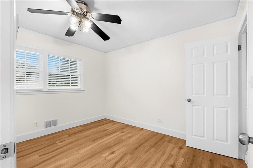 Building Photo - 4083 Cedar Knoll Dr