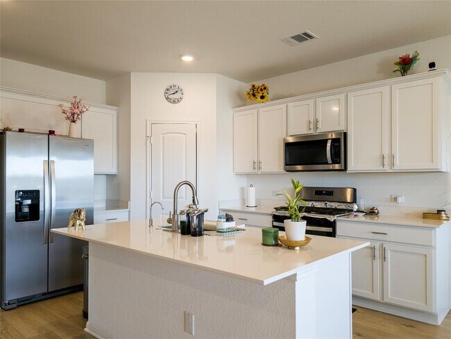 Building Photo - 2333 March Hare Trce