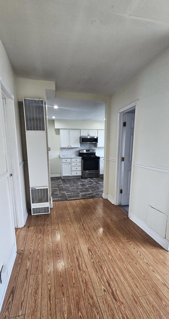 Building Photo - 5200 S Lorel Ave