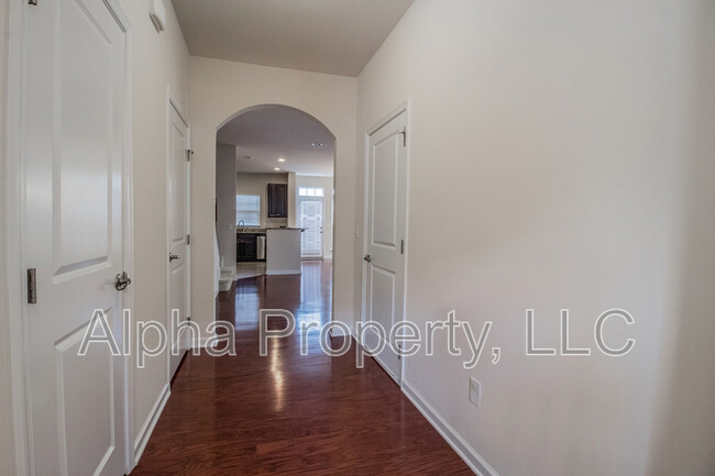 Building Photo - 438 Christiane Way