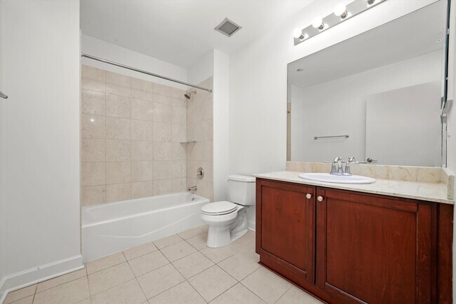 Building Photo - 1201 S Prairie Ave