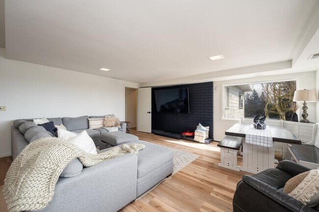Lower Level Living Room - 2433 Crestline St