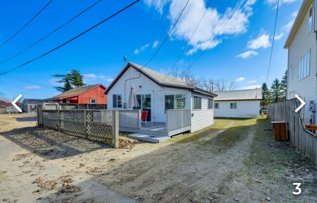 Building Photo - 1017 S Shore Dr