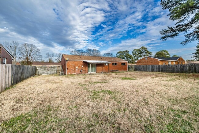 Building Photo - 3945 Starboard Rd