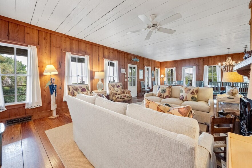 Building Photo - 911 Debordieu Blvd