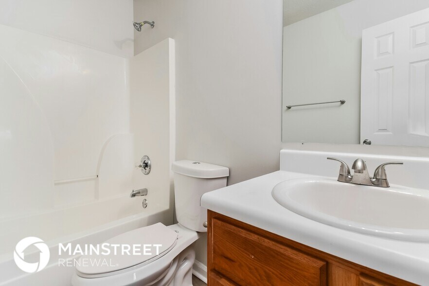 Building Photo - 7 Roundtree Xing