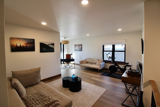 Building Photo - 3332 Danzante Bay Ct