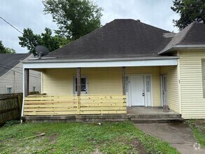 Building Photo - Amazing 4 BR Home for a Great Price!