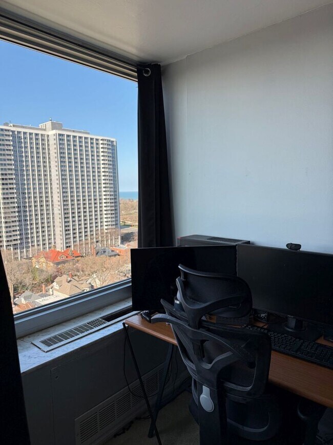 Building Photo - 720 W Gordon Terrace