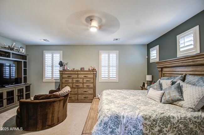 Building Photo - 3016 N Glenview