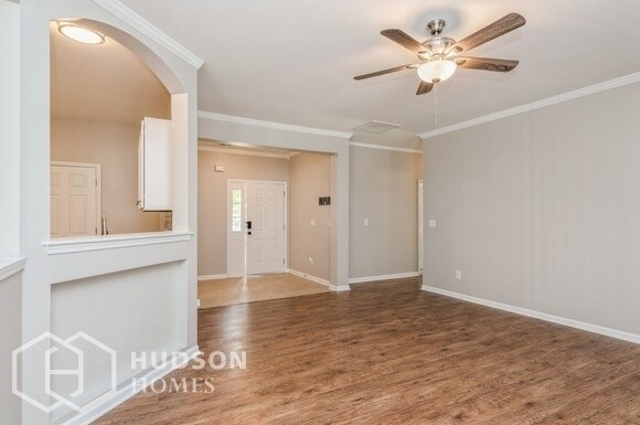 Building Photo - NOW AVAILABLE! - 156 Valerie Dr, Lincolnto...