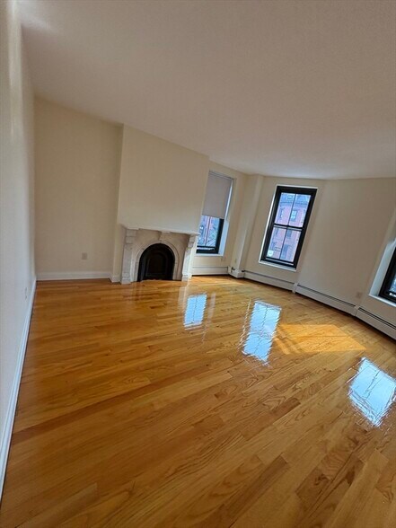 Building Photo - 483 Massachusetts Ave