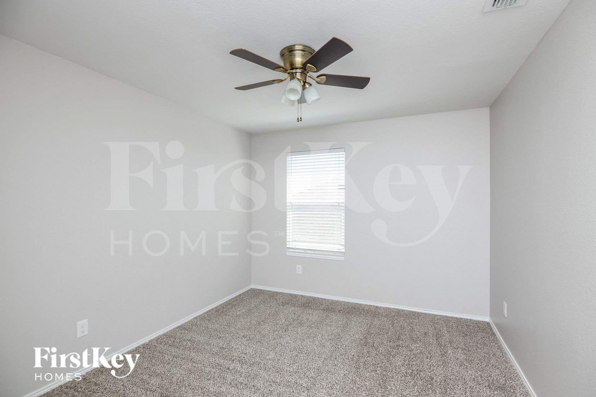 Building Photo - 8932 Puerto Vista Dr