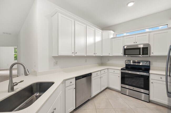 Building Photo - 9077 Leatherwood Loop