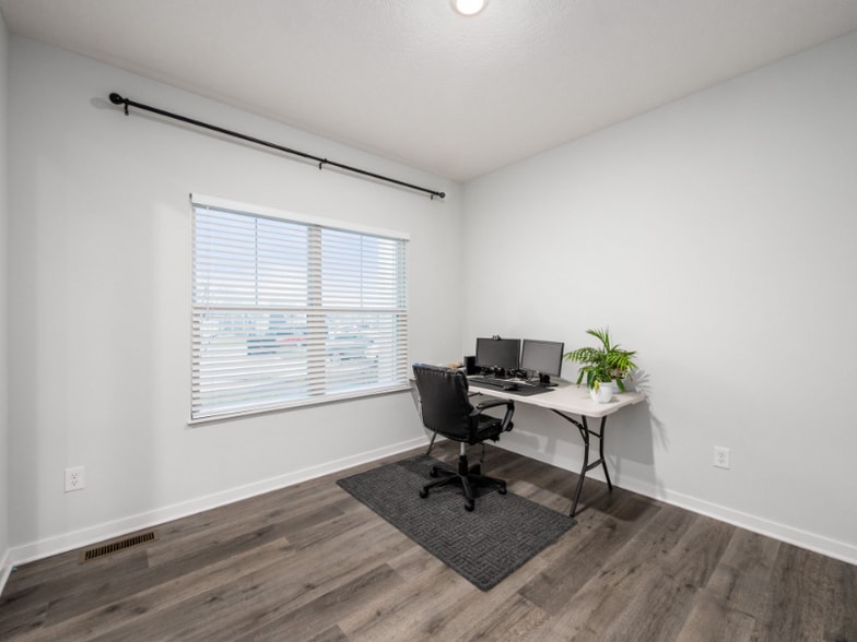 Building Photo - 6263 Darby Plns St