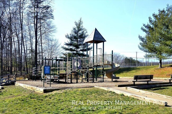 Building Photo - 4272 Ashmere Cir