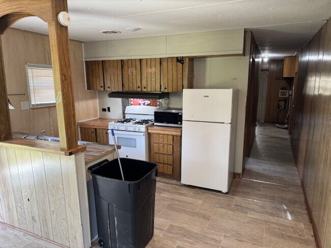 Building Photo - 110 Blanchard Mobile Villa Rd