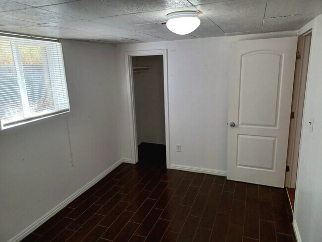 Building Photo - 1300 E Duplex