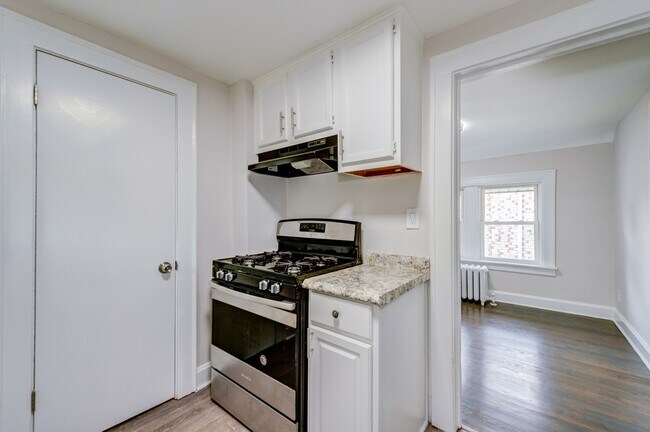 2nd Flr - 416 N Central Ave