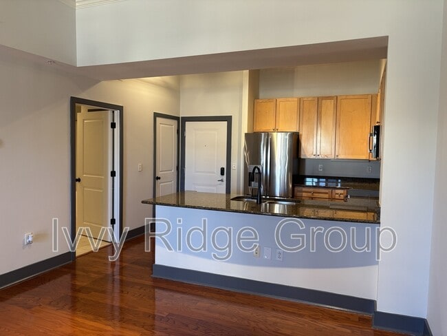 Building Photo - 721 Gov Morrison St