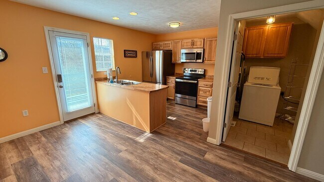 Building Photo - 266 Bradford Square