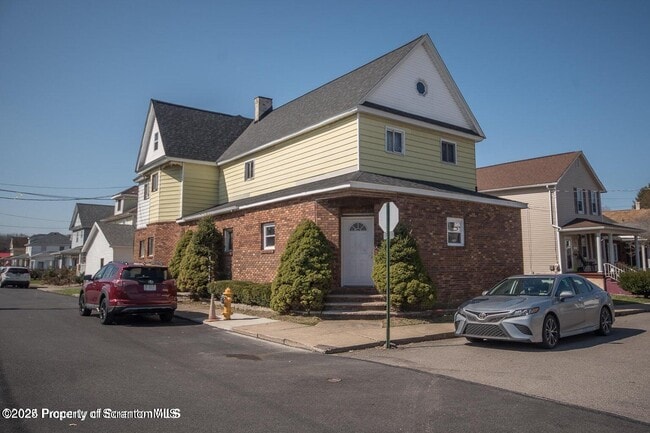 Primary Photo - 500 4th Ave