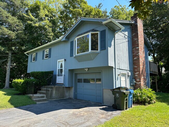 Building Photo - 4 Glenwood Ave