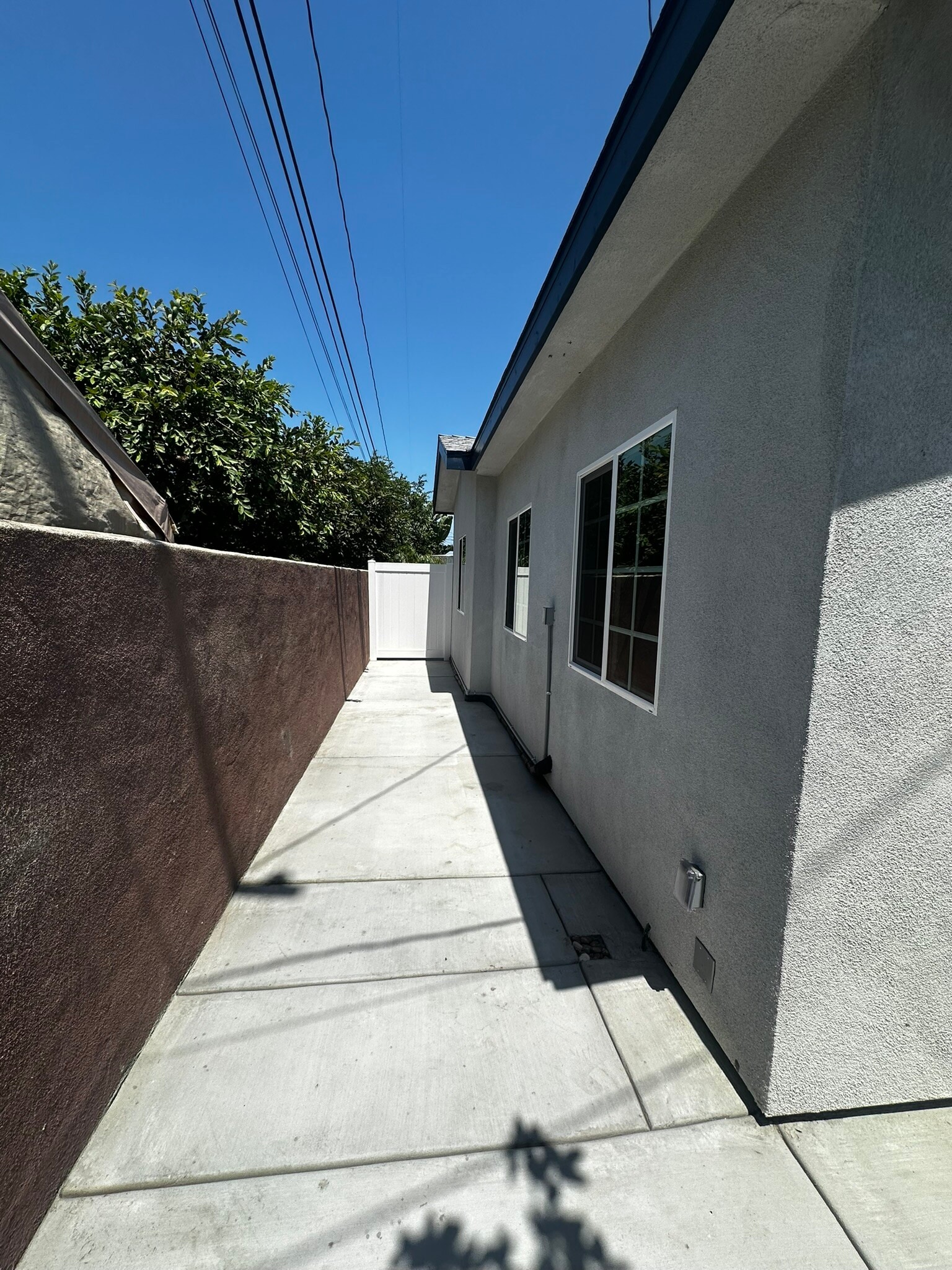 Building Photo - 2134 Park Dr