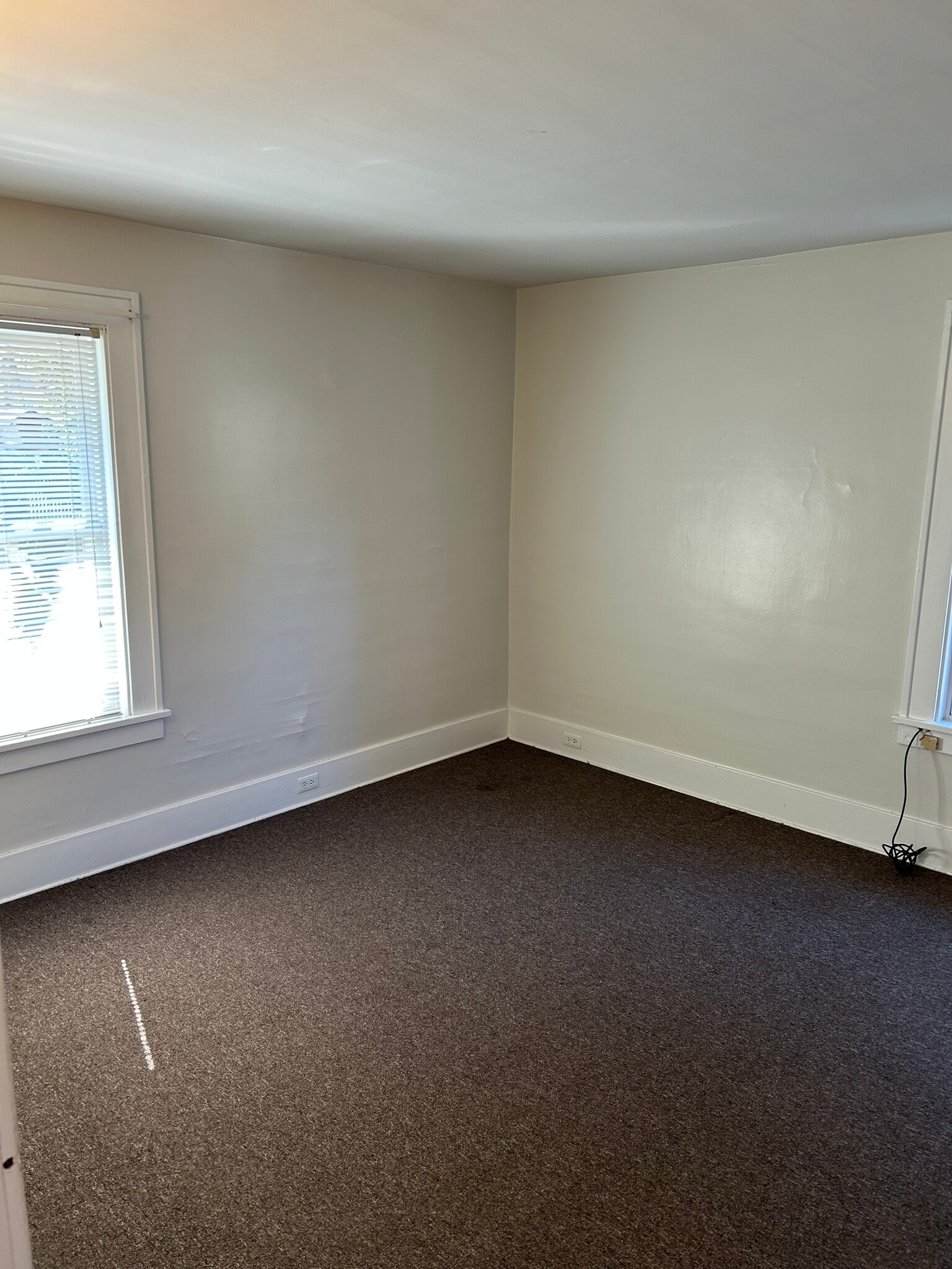 Building Photo - 1129 Brown Ave